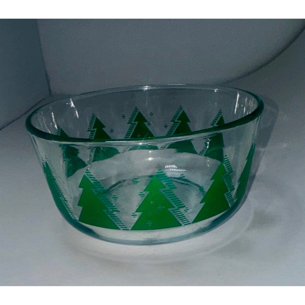 Pyrex Christmas Tree Bowl Nesting Mixing Serving Holiday Decor Small No Lid